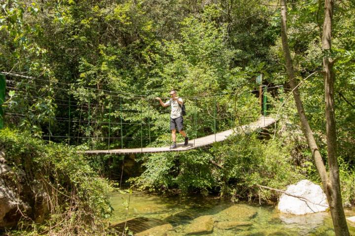 El puente suspendido de Clarioles.