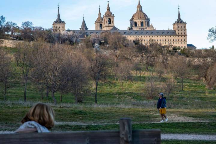 La "fortaleza" de El Escorial más bien luce como palacio. Foto: Alfredo Cáliz.