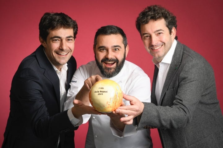 José Luis, Alejandro y Jesús David Hernández ('Versátil') José Luis, Alejandro y Jesús David Hernández ('Versátil')
